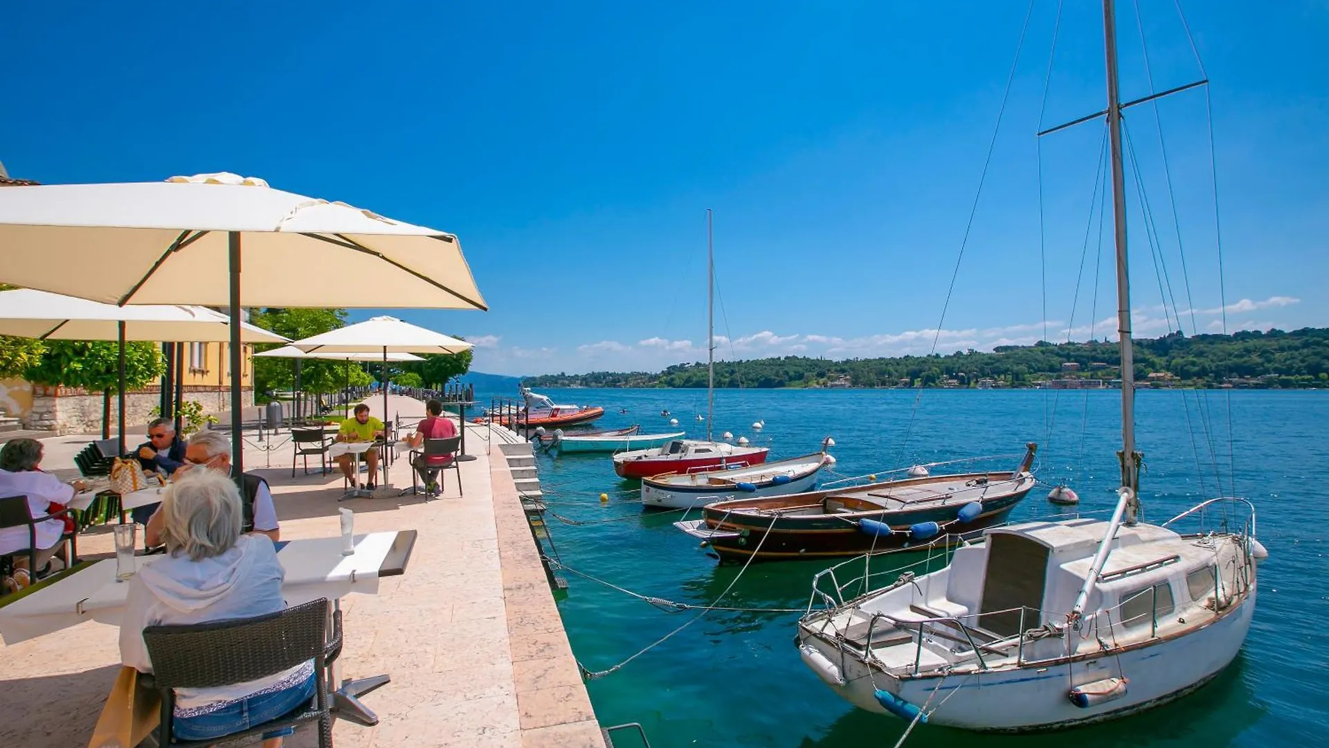 Viktor House Salo - 100 Mt Near Lake - Happy Rentals