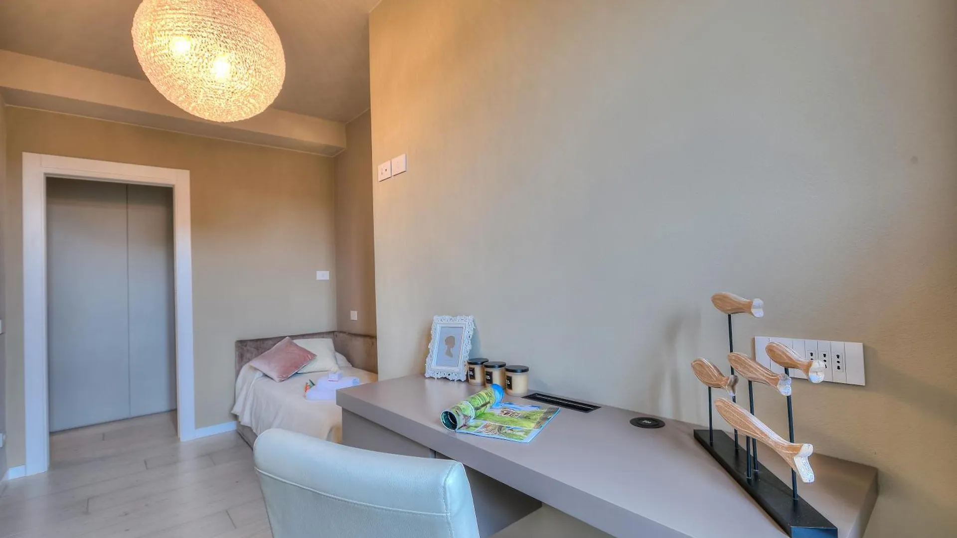 Apartment Viktor House Salo - 100 Mt Near Lake - Happy Rentals