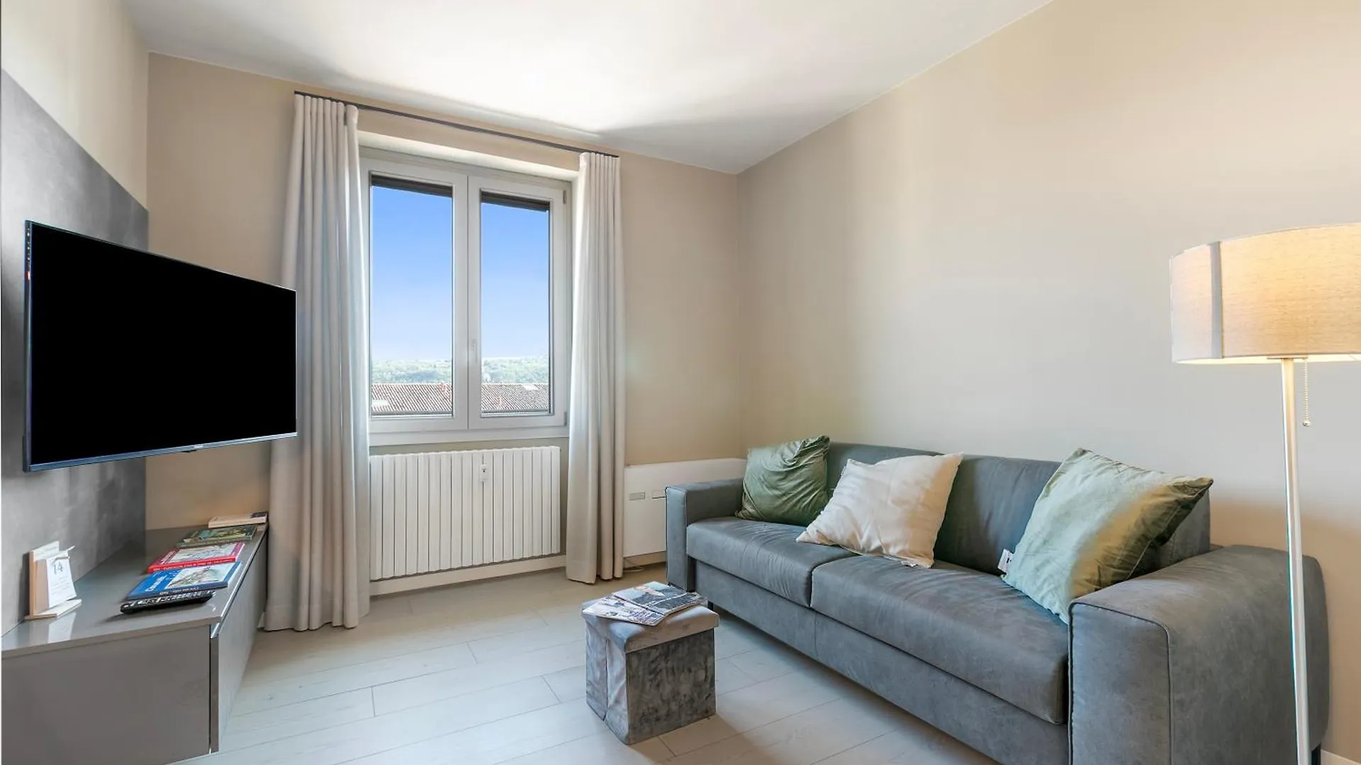 Apartment Viktor House Salo - 100 Mt Near Lake - Happy Rentals Italy