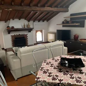 Daisy House: Attic In The Historical Center Appartamento